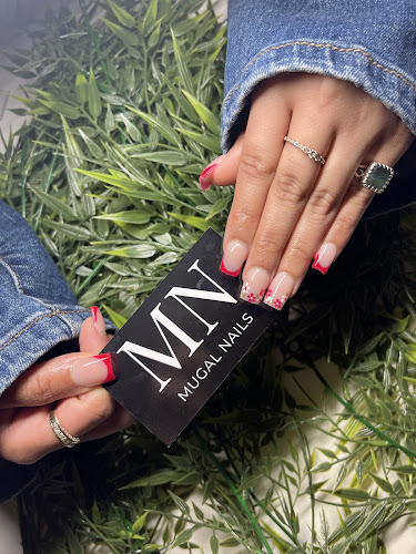 Mugal Nails