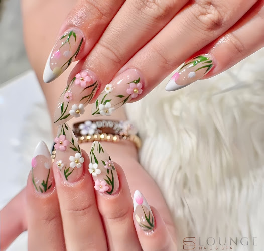 Mural Nails