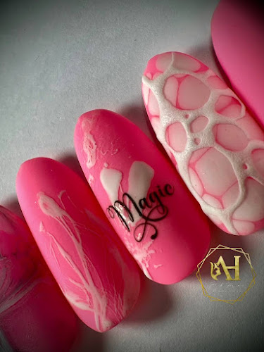 nail artist aty