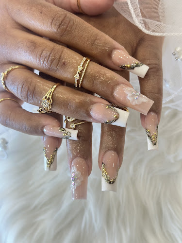 Nail Artiste