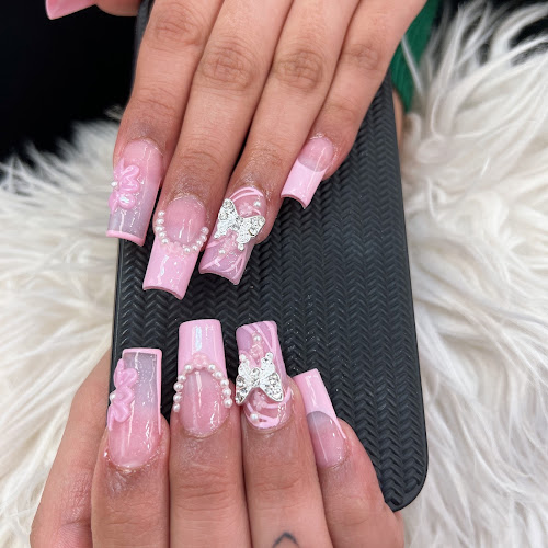 Nail Expression