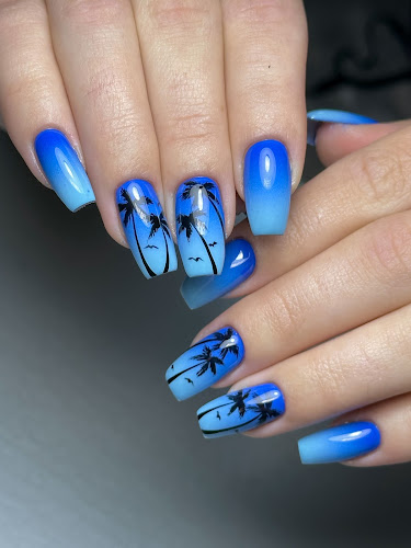 Nails by Ellie