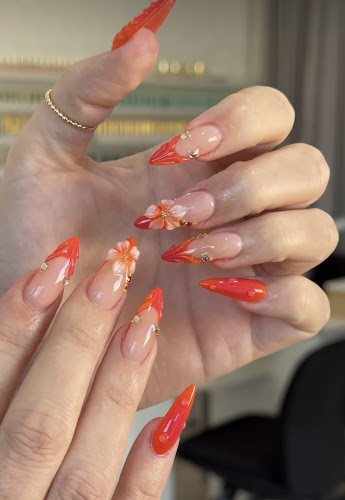 Nails by Nav