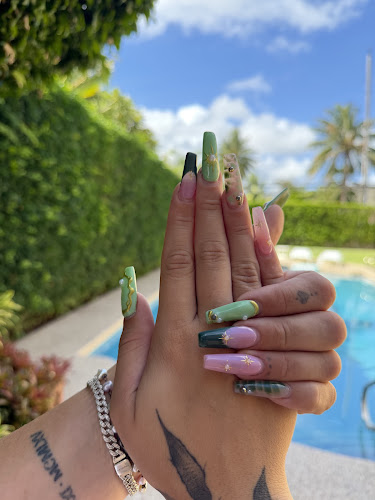 Nails by nicole, nail salon in Brant, Ontario