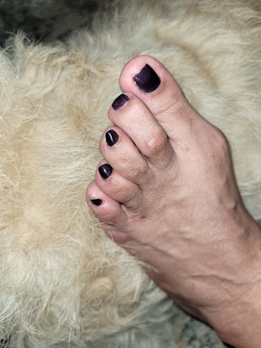 Nails by Toe Bro