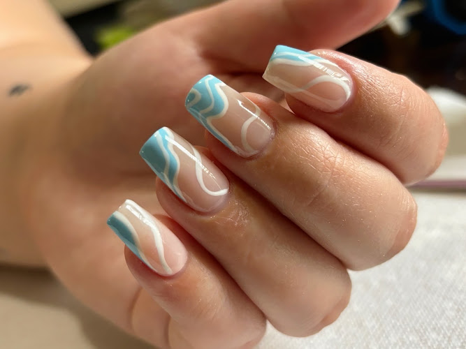 nails by victoria leigh