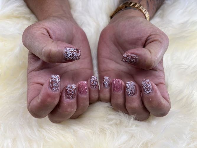 Nails by Yen