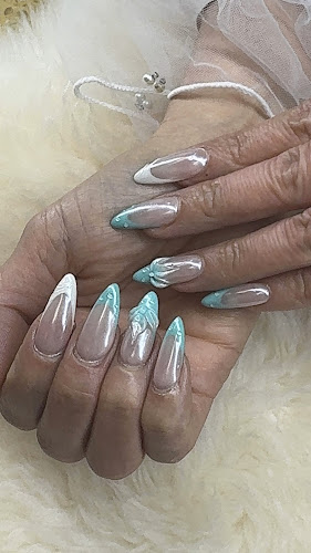 Nails For You Heartland