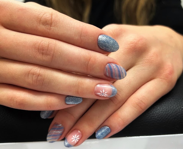 nails near sherway