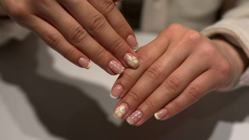 Nails Plus