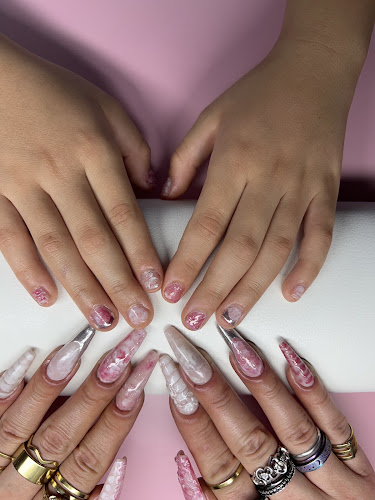 NailVana Studio™