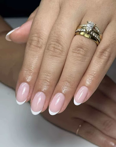 Nakali Nails