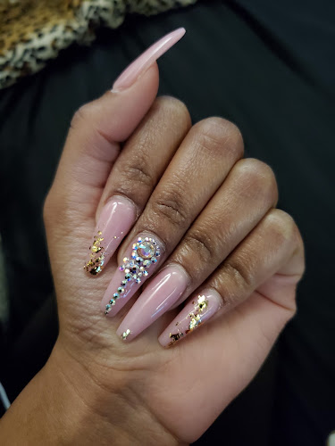 Nancy Nails