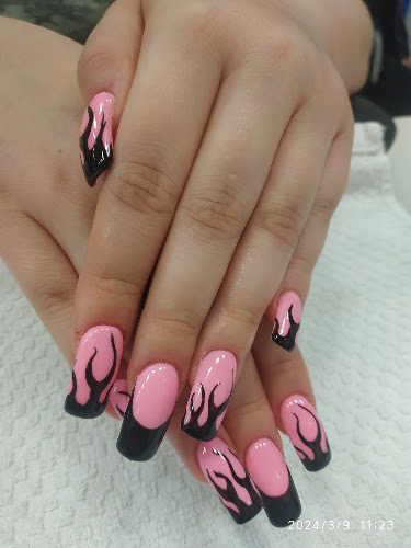 Natasha Nail & Spa, nail salon in Port Hope, Ontario