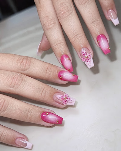 Natural Nails Studio
