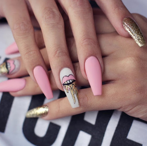 Nice & Polished Nails