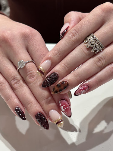 Northern Glow Nails