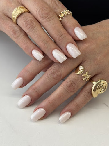 Nova Nails