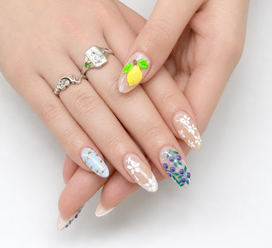 Oakville Nail Lounge
