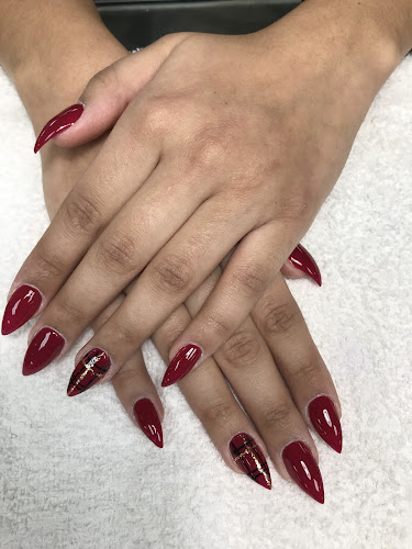Omely Nails
