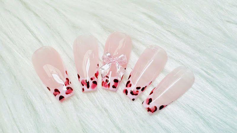 OMNI NAILS