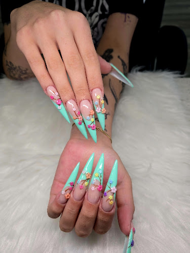 OS Nails & Spa