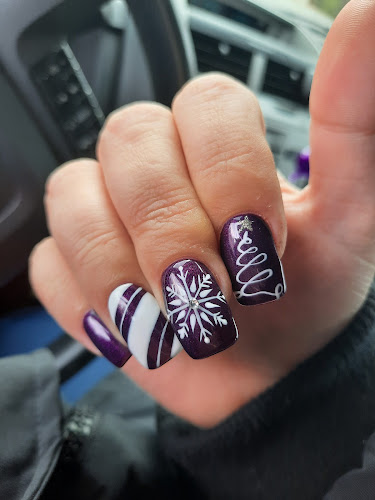 Pacific Nails & Spa