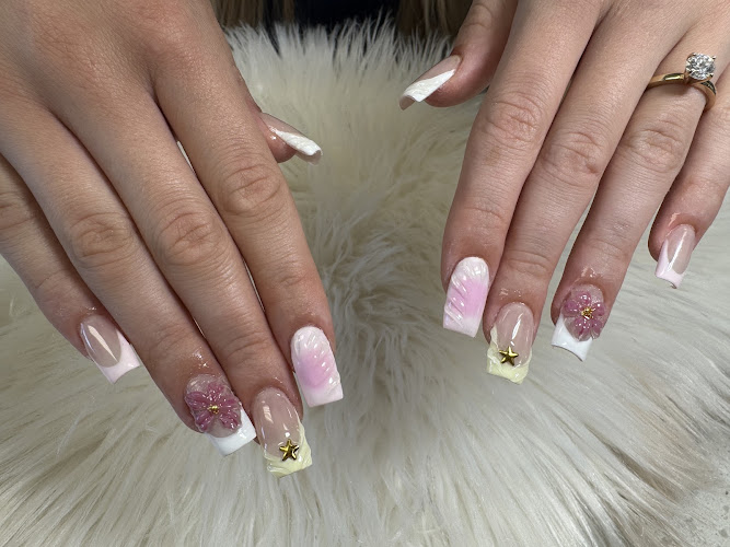 Paris Nail Salon