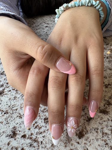 Paris Nails