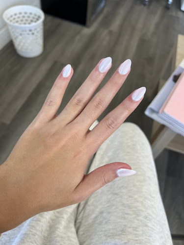 Picton Nails and Spa, nail salon in Picton, Ontario