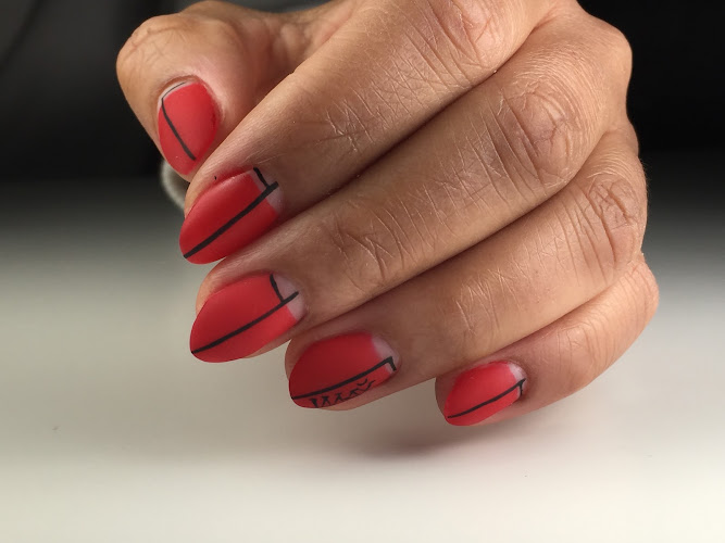 Platinum Nails