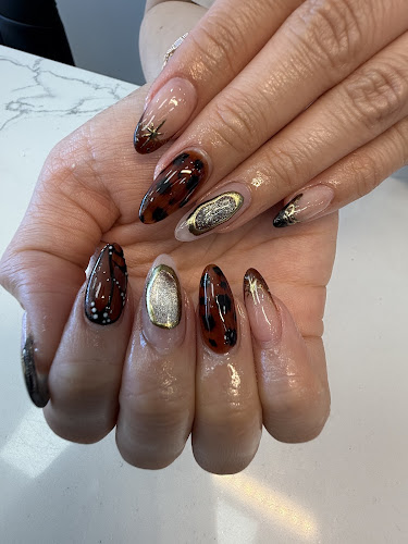 Polished and Pampered Beauty Lounge