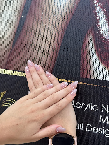 Premium Nails & Spa