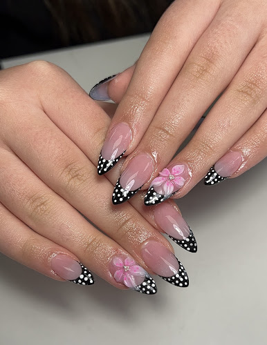 Q Nails.ca