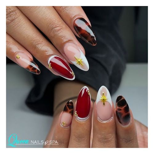 Queen Nails & Spa - Parkdale, Toronto