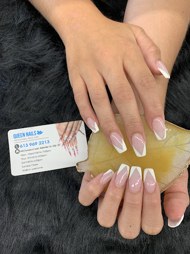 Queen Nails