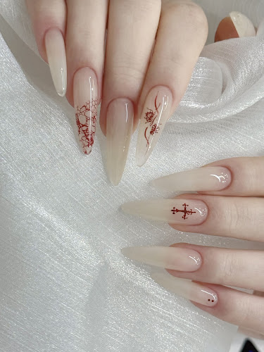 RH Nail Studio