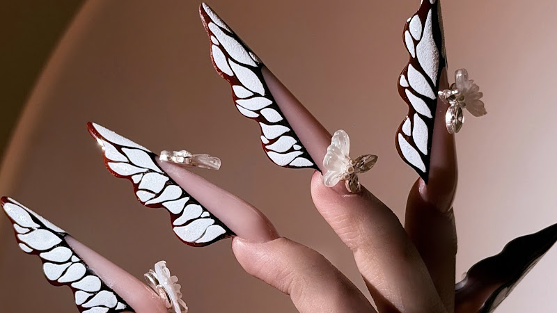 Ryna's - Nails In Vaughan