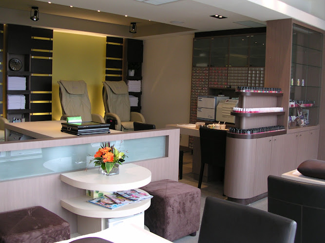 Sandalwood Spa & Nails