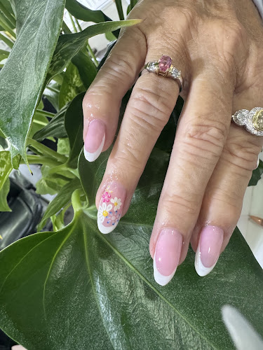 Secret Nails