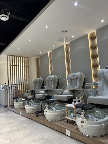 Shape Nails Lounge