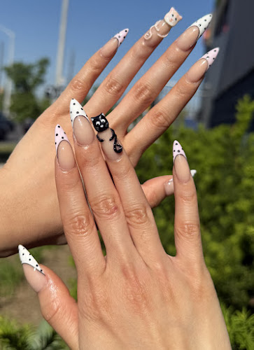 Sixth Sense Spa & Nail Lounge III
