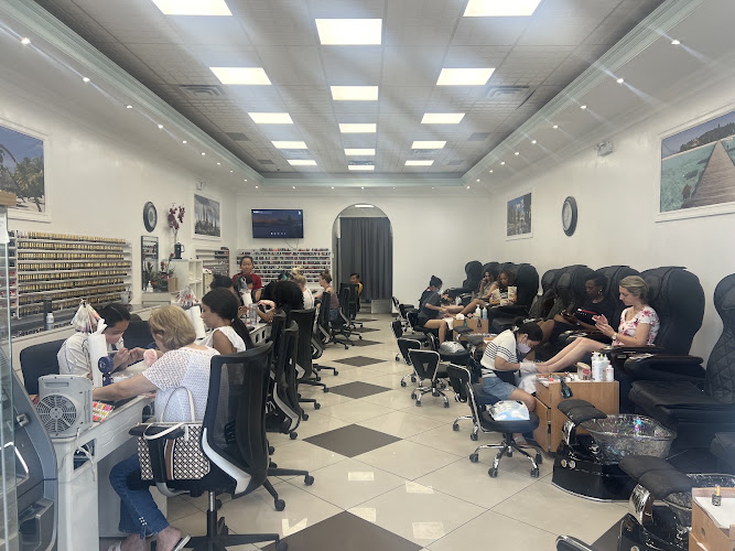 Sky Nails Spa