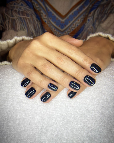 Social Nails