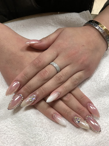 Spring N Nails