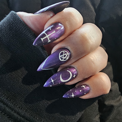 Stiletto Nails
