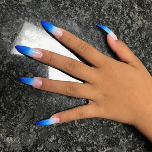 Sunshine Nails ( In Outlet mall)