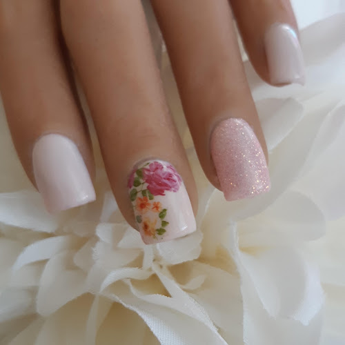 Sweet Pixie Nails