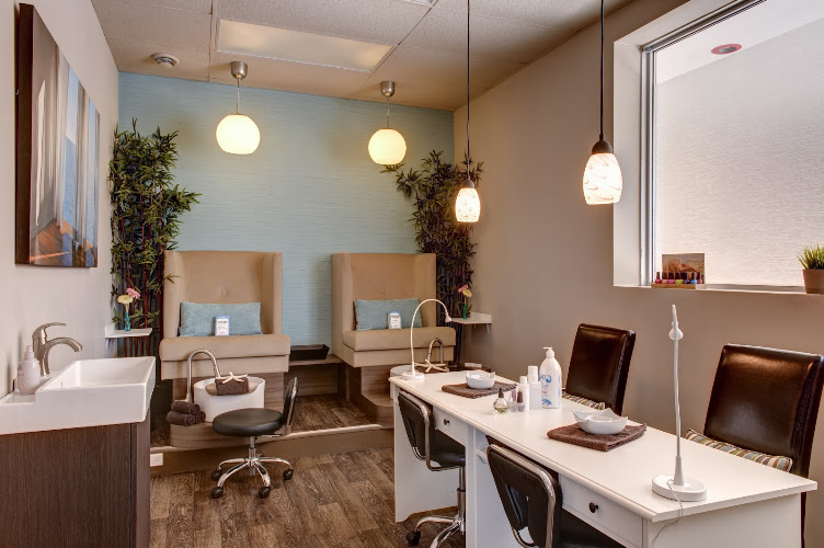 The Beach House Spa & Wellness, nail salon in New Tecumseth, Ontario