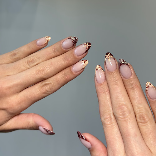 The Nailux Oakville